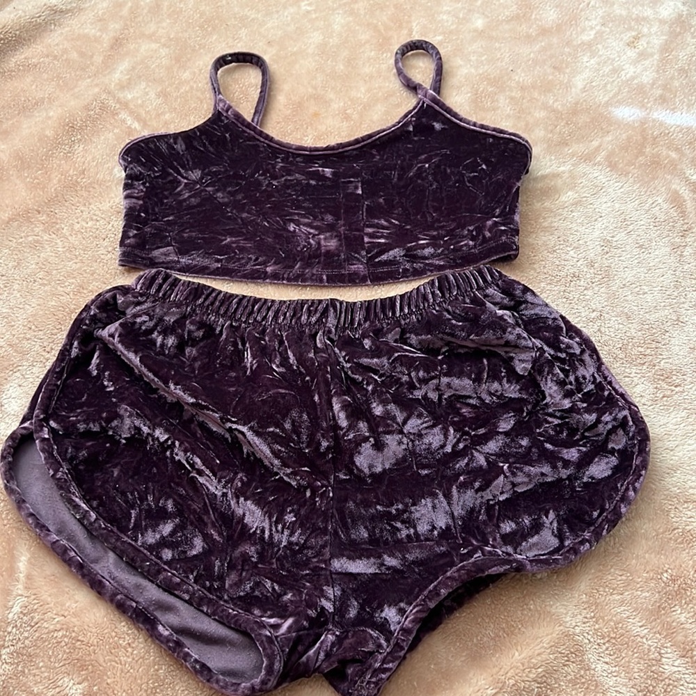 Comfy Purple Velvet Crop Top Outfit